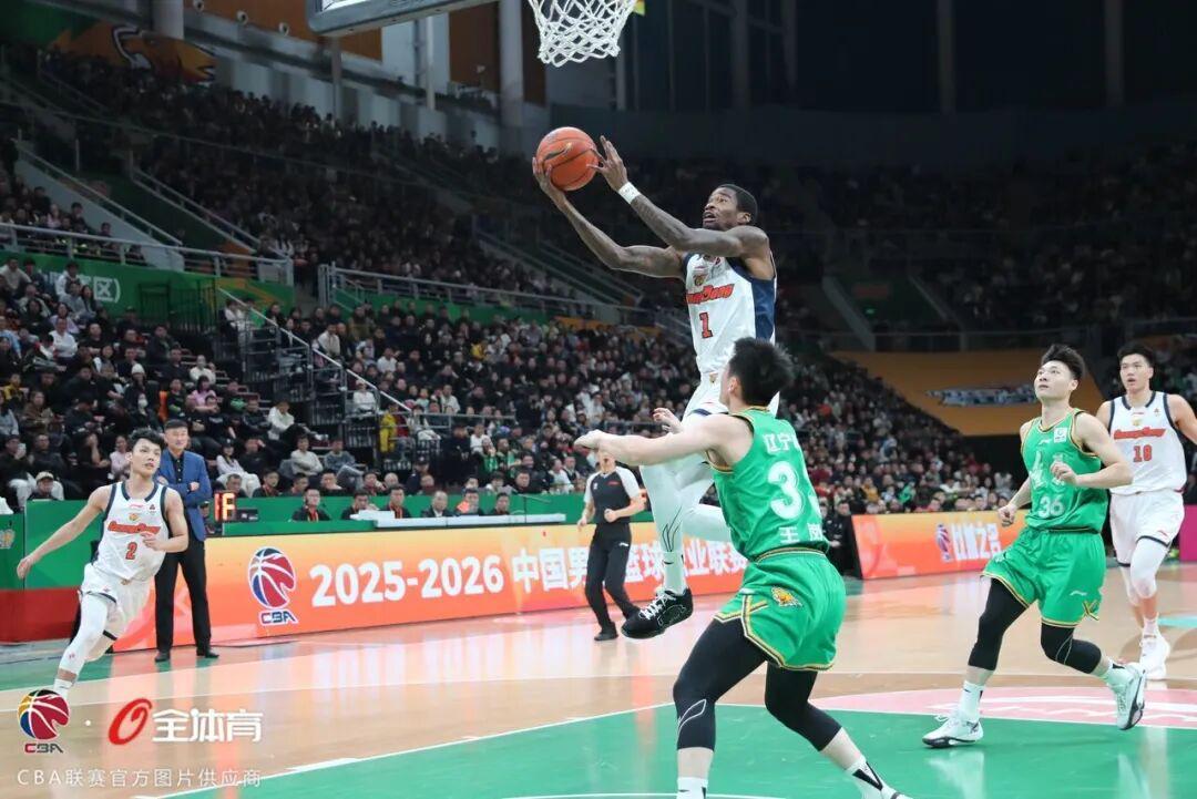 app下载-半场狂轰64分掌控比赛,广东客场大胜辽宁