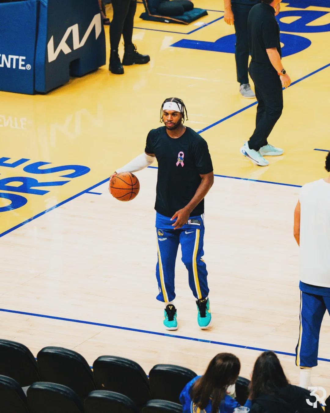 体育赛事-10中2！正负值-20！勇士神射手彻底没救了