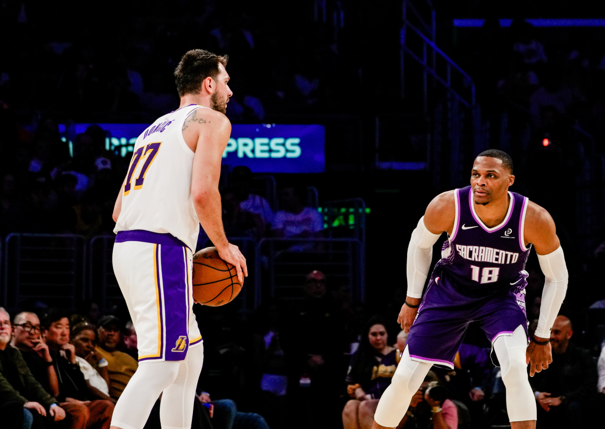 体育赛事-湖人24分大胜国王，詹姆斯24分5助！威少14分，湖人整体渐入佳境