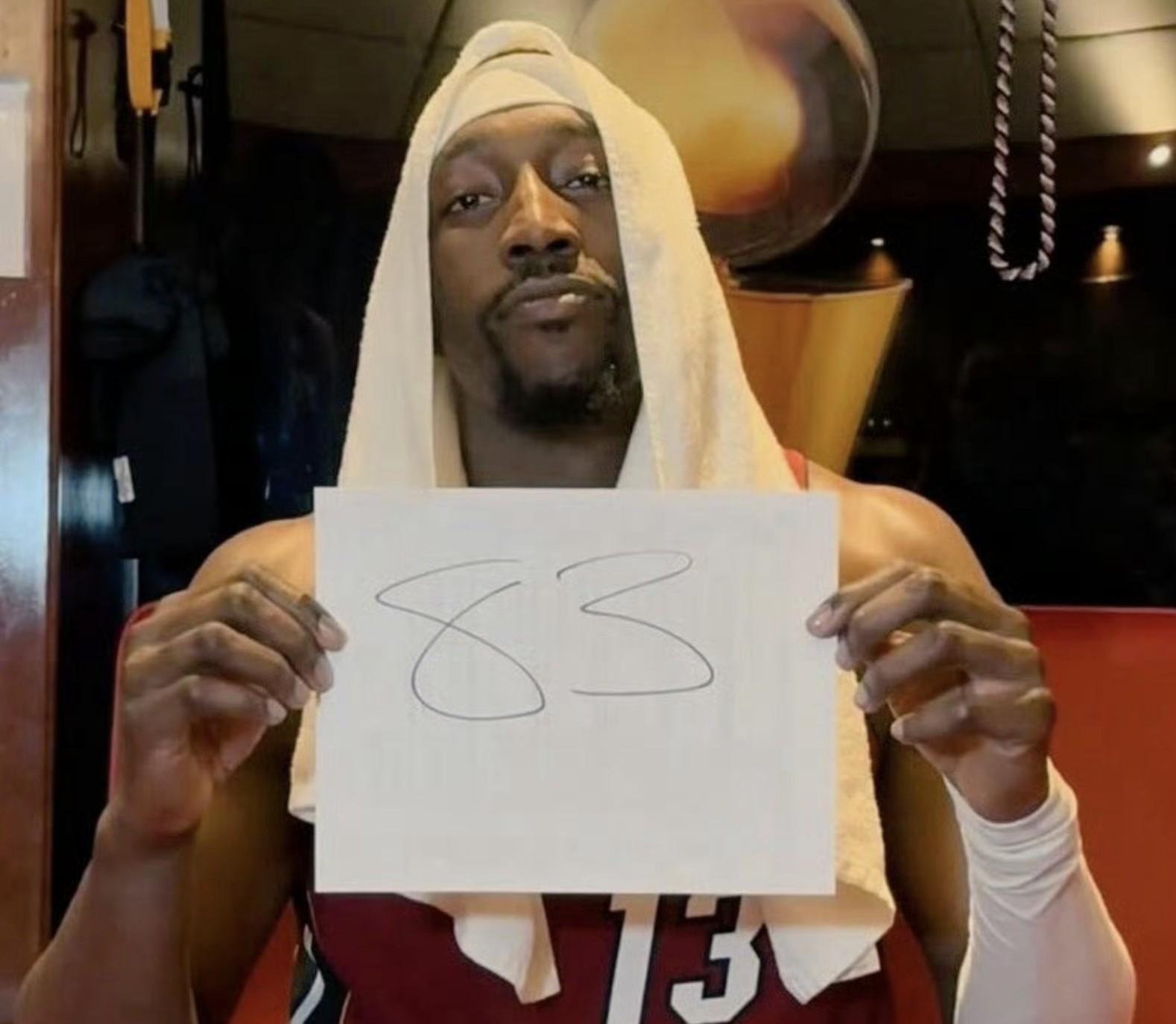 体育赛事-记者：出于对科比的尊重，阿德巴约应该被换下场，而不是砍下83分