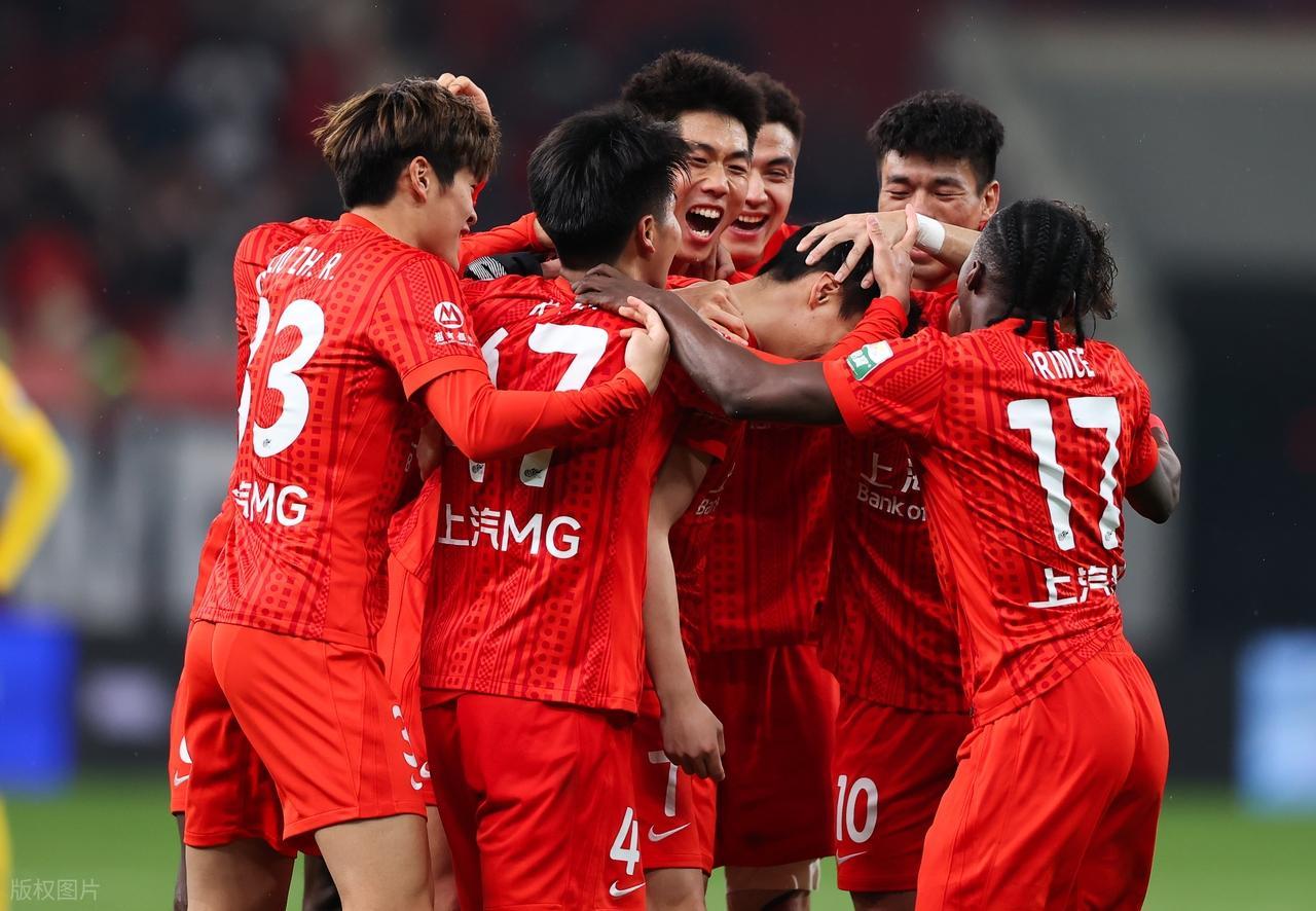 开云体育-喜讯！武磊重返国足稳了，已向邵佳一递上敲门砖，球迷直言：服了