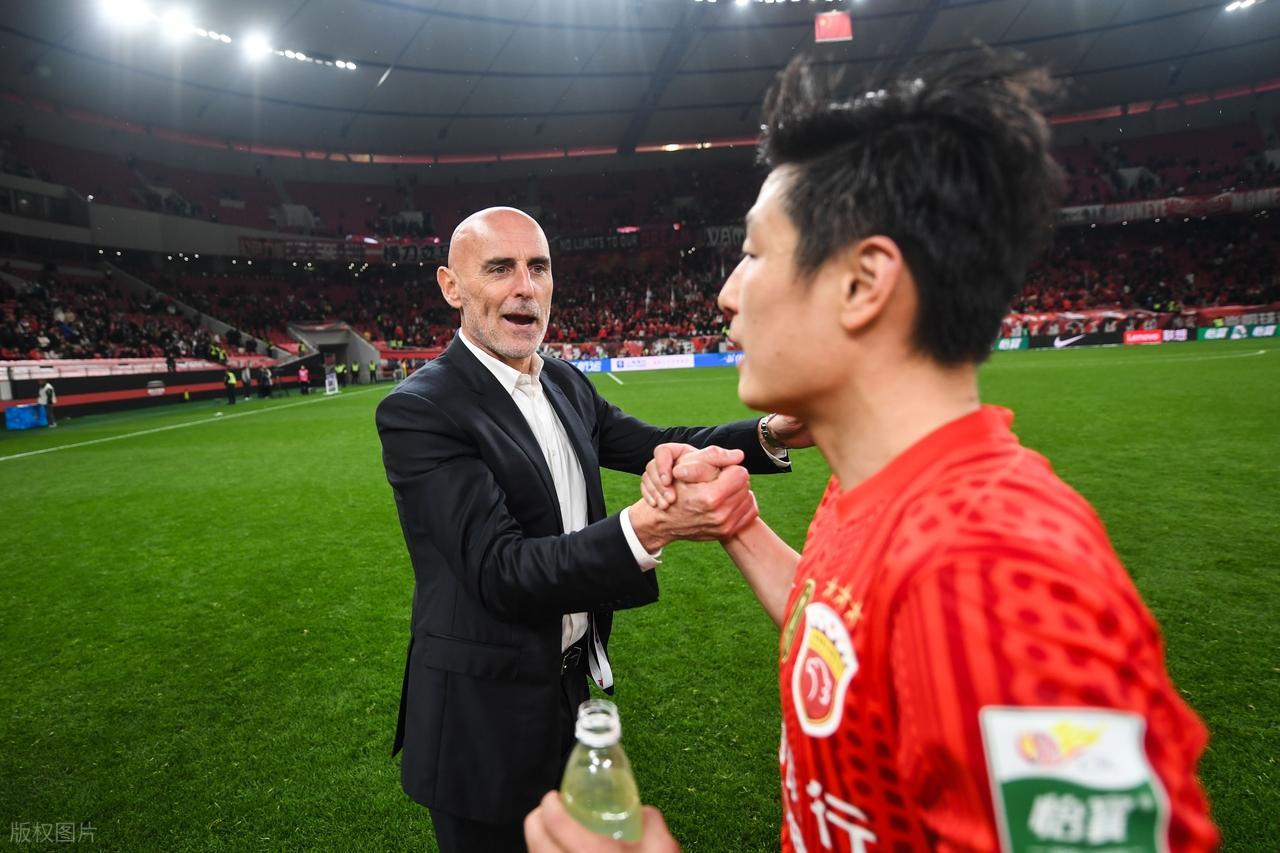 开云体育-喜讯！武磊重返国足稳了，已向邵佳一递上敲门砖，球迷直言：服了