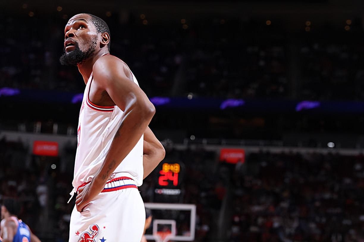 打出了攻守兼备的表现！杜兰特的状态直接决定了火箭的竞争力？