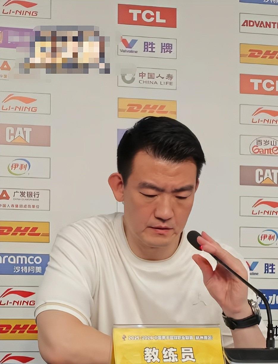 6月1日，广厦队传3大消息：孙铭徽低迷 布朗孤树难支 王博遭质疑